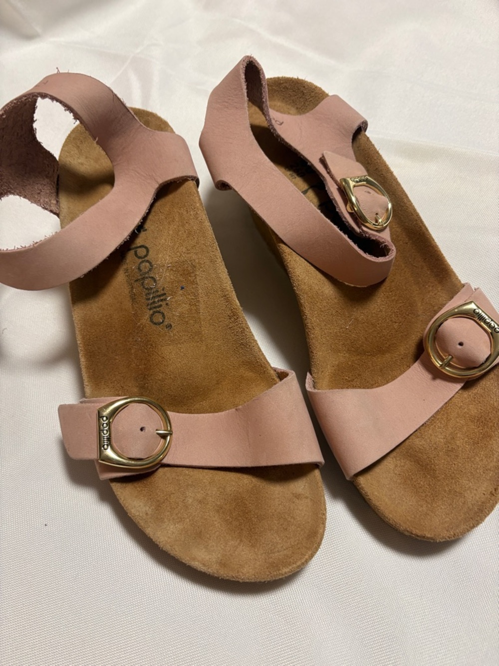 Papillio Womenโs Blush Pink Leather Buckle Sandals